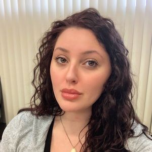 Meet your Posher, Deanna